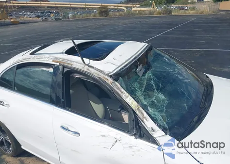 2024 Mercedes-Benz C 300 from USA, damaged, VIN W1KAF4GBXRR197968